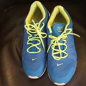 Men's Nike sneakers